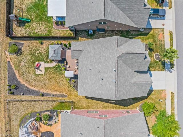 1425 Blooming Mountain Way, Kernersville, NC 27284