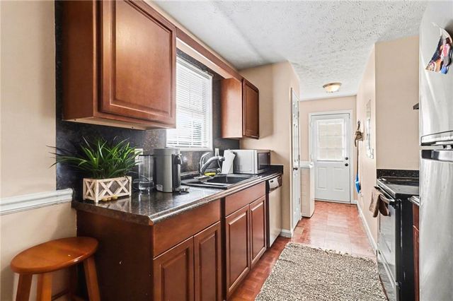 9396 Highland Ridge, Jonesboro, GA 30238