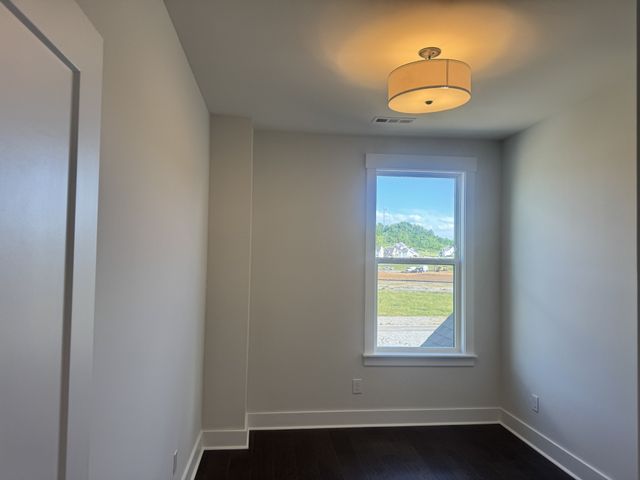 2088 Conductor Ln, Thompsons Station, TN 37179
