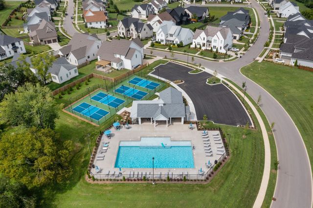 2088 Conductor Ln, Thompsons Station, TN 37179