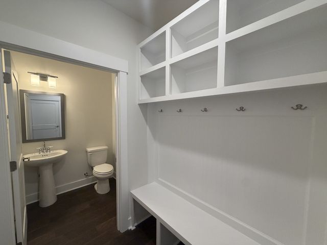2088 Conductor Ln, Thompsons Station, TN 37179