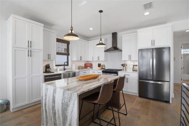 1912 RIVERSIDE DRIVE E, Bradenton, FL 34208