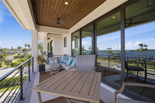 1912 RIVERSIDE DRIVE E, Bradenton, FL 34208