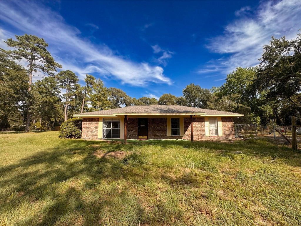 15331 Lake Lamond Road, Conroe, TX 77384