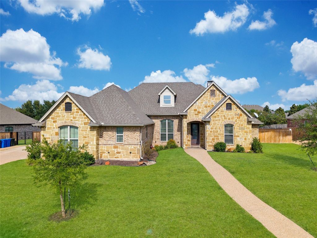 507 Stone Canyon Drive, Waco, TX 76657