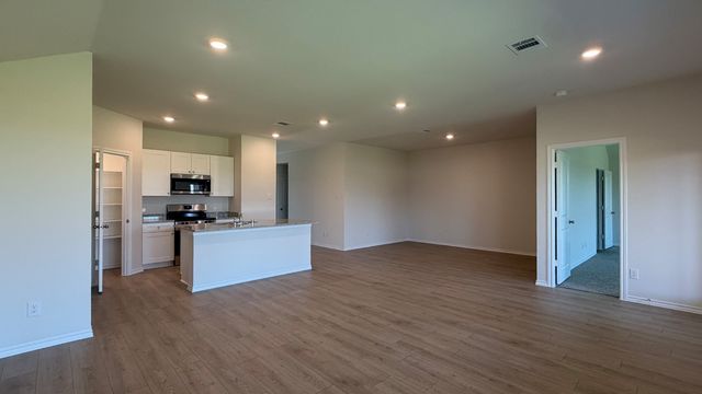 204 Van Horn Drive, Terrell, TX 75160