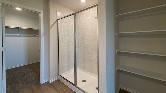 204 Van Horn Drive, Terrell, TX 75160
