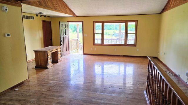 9477 Beech Grove Road, Burlington, KY 41005