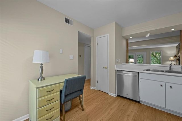 1237 Druid Knoll Drive NE, Brookhaven, GA 30319