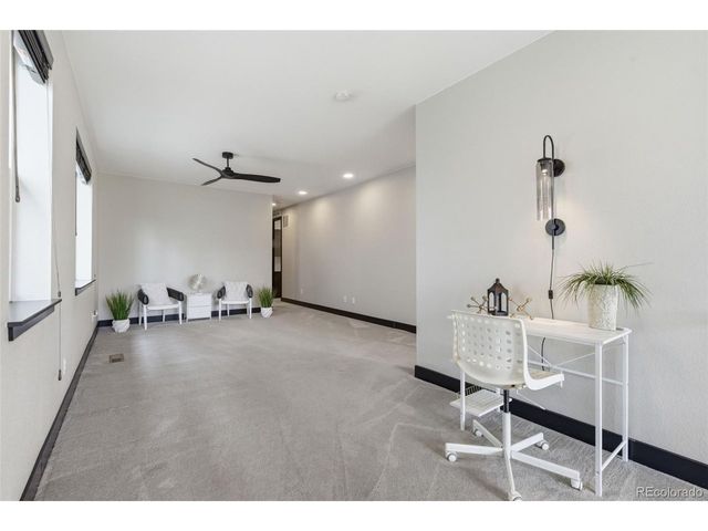21412 E 61st Dr, Aurora, CO 80019