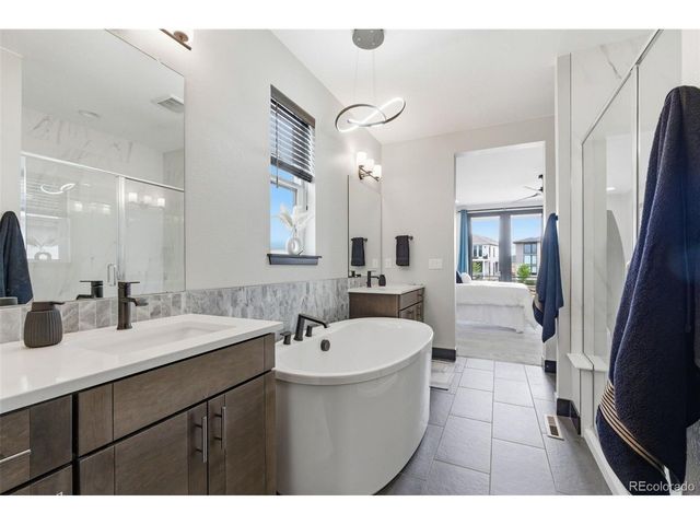 21412 E 61st Dr, Aurora, CO 80019
