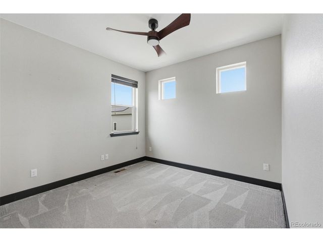 21412 E 61st Dr, Aurora, CO 80019