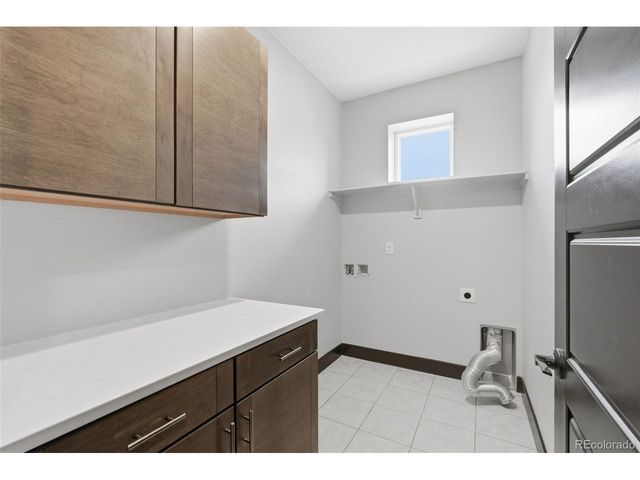 21412 E 61st Dr, Aurora, CO 80019