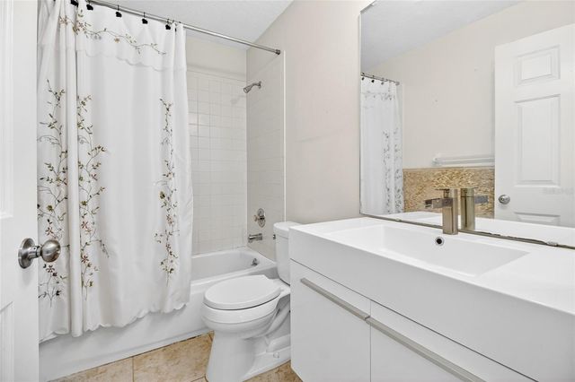 2250 CHASE COURT, Mount Dora, FL 32757