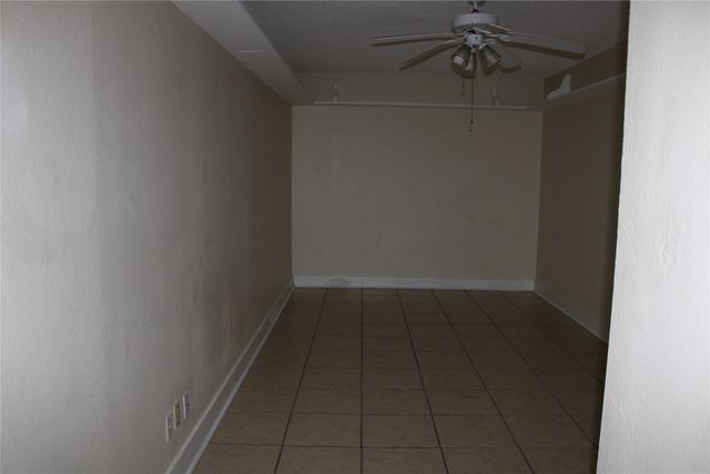 613 NW Renfro Street, Burleson, TX 76028