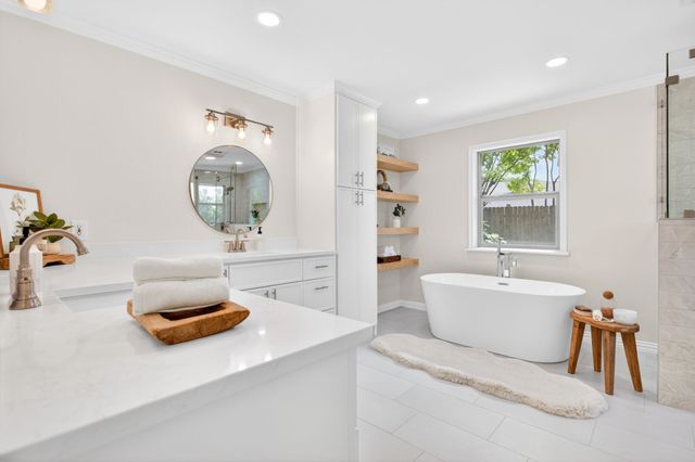 4316 Winding Way, Benbrook, TX 76126