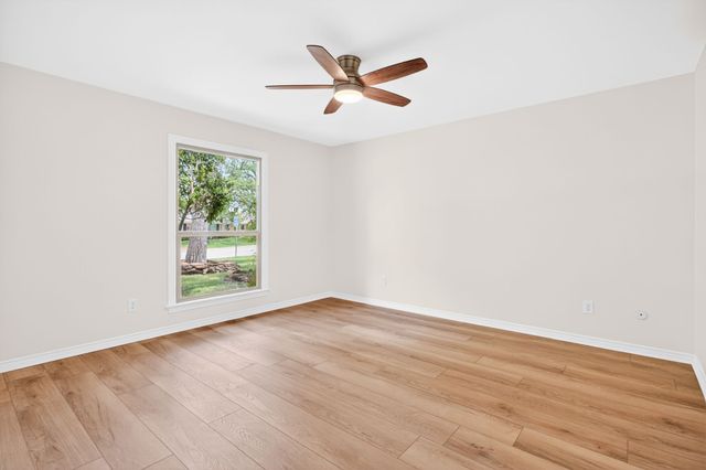 4316 Winding Way, Benbrook, TX 76126