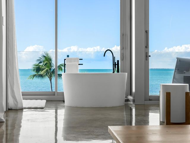 236 Costa Bravo Drive, Lower Matecumbe, FL 33036