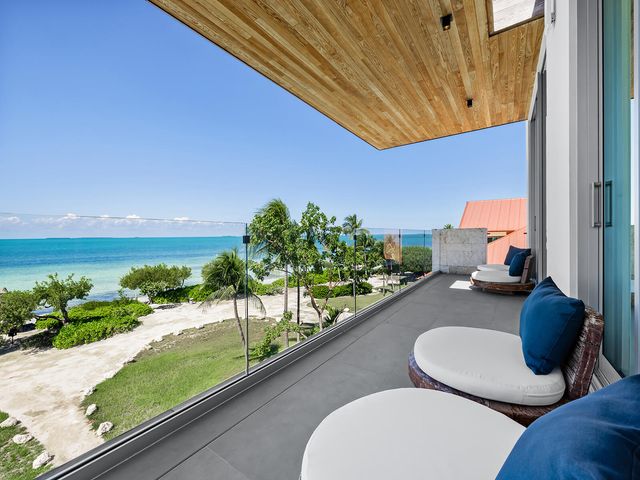 236 Costa Bravo Drive, Lower Matecumbe, FL 33036