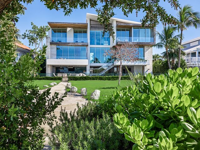 236 Costa Bravo Drive, Lower Matecumbe, FL 33036