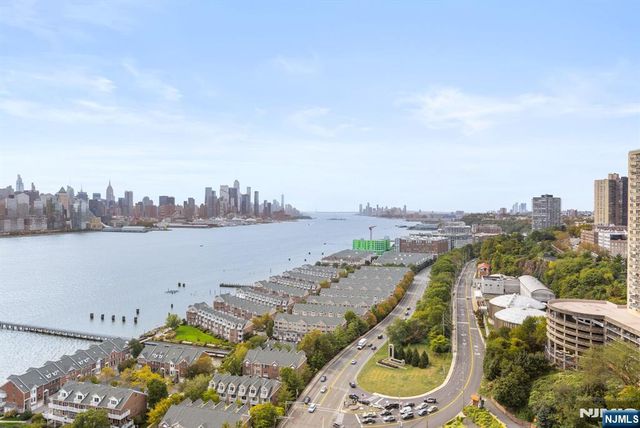 7002 Boulevard East 32F, Guttenberg, NJ 07093