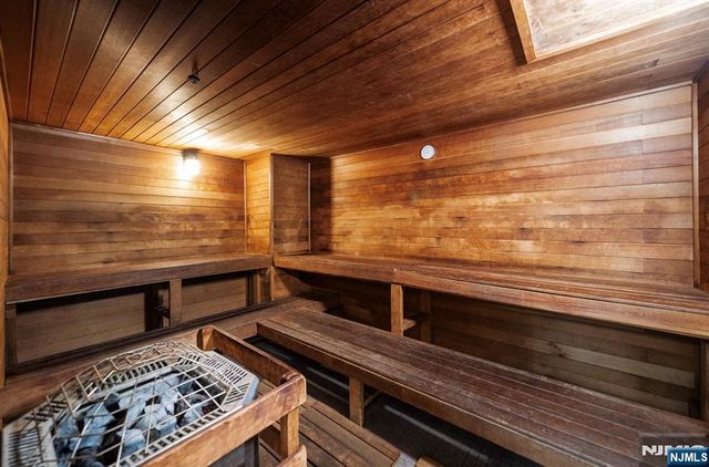 7002 Boulevard East 32F, Guttenberg, NJ 07093