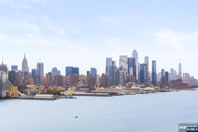 7002 Boulevard East 32F, Guttenberg, NJ 07093