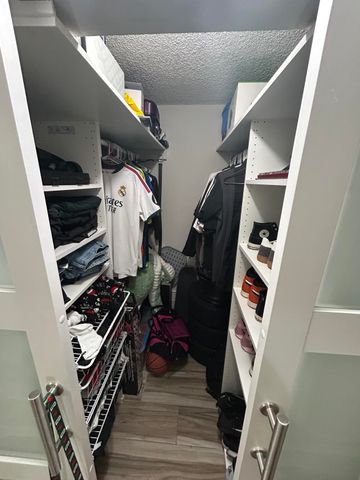 1927 Players Place, North Lauderdale, FL 33068