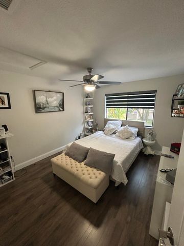 1927 Players Place, North Lauderdale, FL 33068