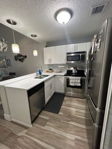 1927 Players Place, North Lauderdale, FL 33068