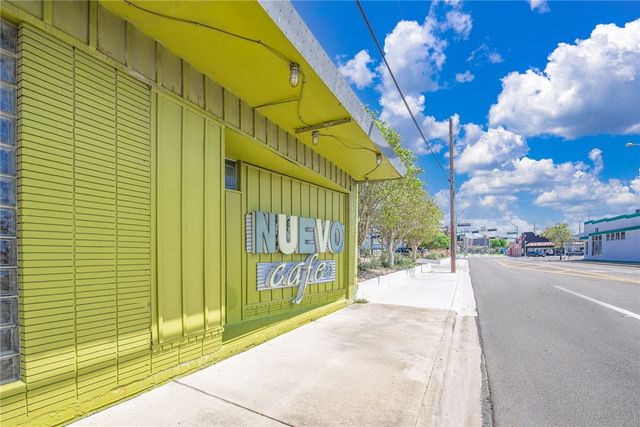 1124 Ayers St, Corpus Christi, TX 78404