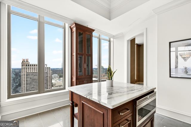 3376 Peachtree Road NE 41A, Atlanta, GA 30326