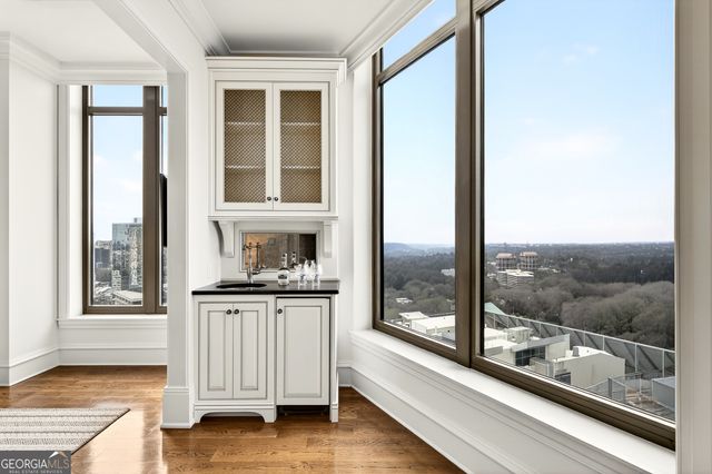 3376 Peachtree Road NE 41A, Atlanta, GA 30326