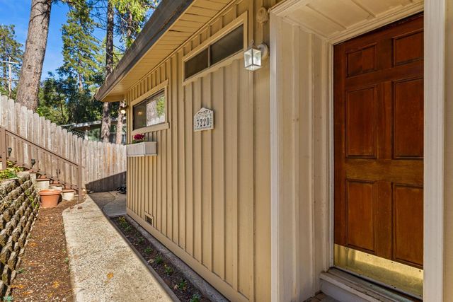 3220 Naomi Way, Placerville, CA 95667