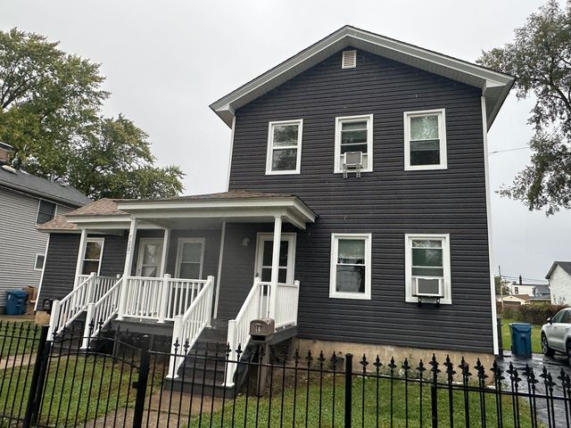 728 Kane Street Apt-B, Aurora, IL 60505