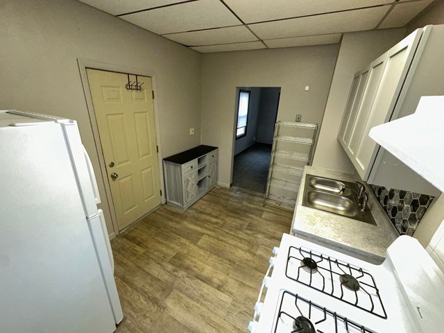 728 Kane Street Apt-B, Aurora, IL 60505