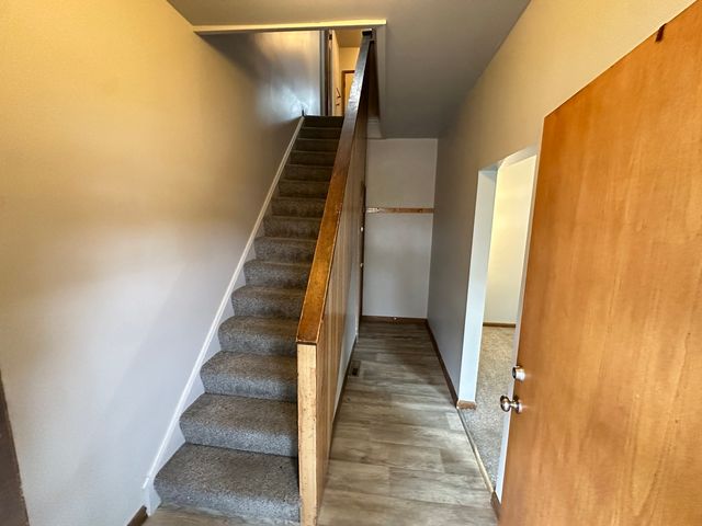 728 Kane Street Apt-B, Aurora, IL 60505
