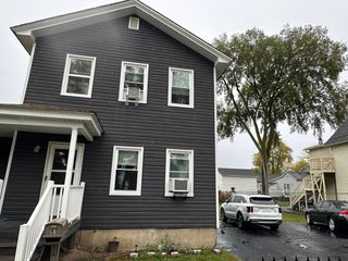 728 Kane Street Apt-B, Aurora, IL 60505