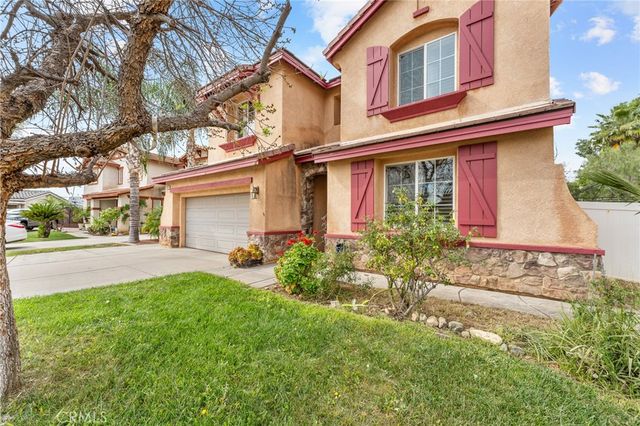 12319 Parkside Cir, Yucaipa, CA 92399