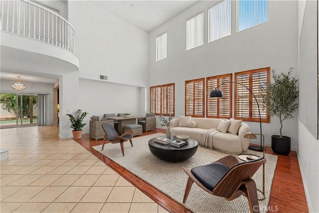 12319 Parkside Cir, Yucaipa, CA 92399