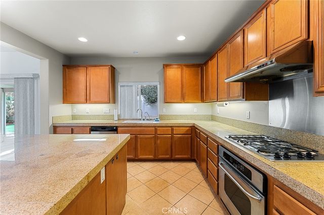 12319 Parkside Cir, Yucaipa, CA 92399
