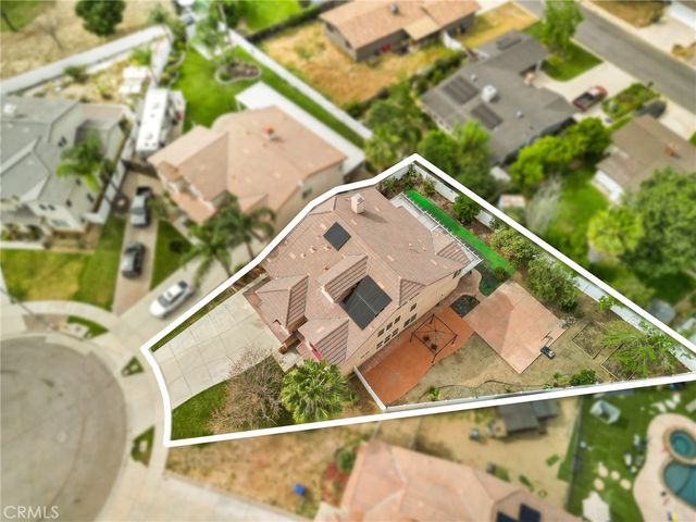 12319 Parkside Cir, Yucaipa, CA 92399