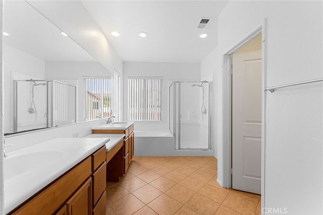 12319 Parkside Cir, Yucaipa, CA 92399