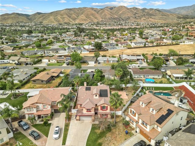 12319 Parkside Cir, Yucaipa, CA 92399