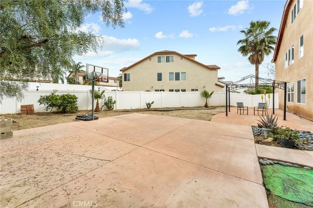 12319 Parkside Cir, Yucaipa, CA 92399