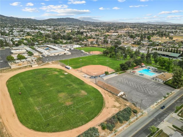 12319 Parkside Cir, Yucaipa, CA 92399