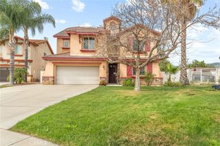 12319 Parkside Cir, Yucaipa, CA 92399