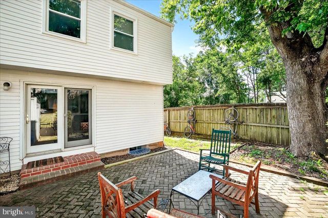 17500 KOHLHOSS RD, Poolesville, MD 20837