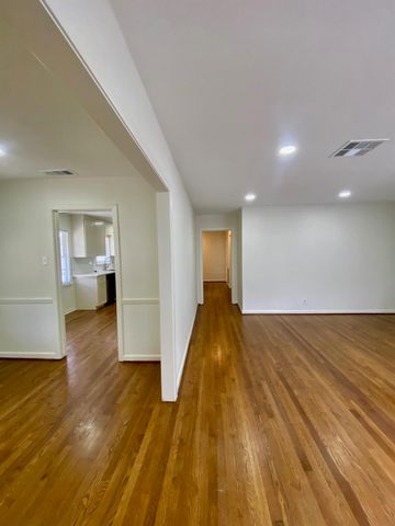 3118 Castlewood Street, Houston, TX 77025