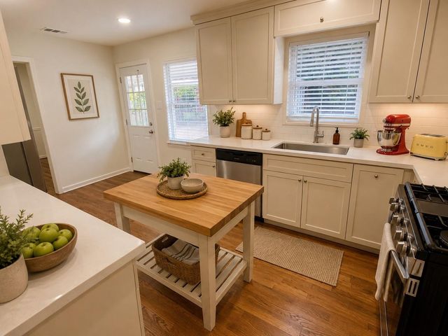 3118 Castlewood Street, Houston, TX 77025